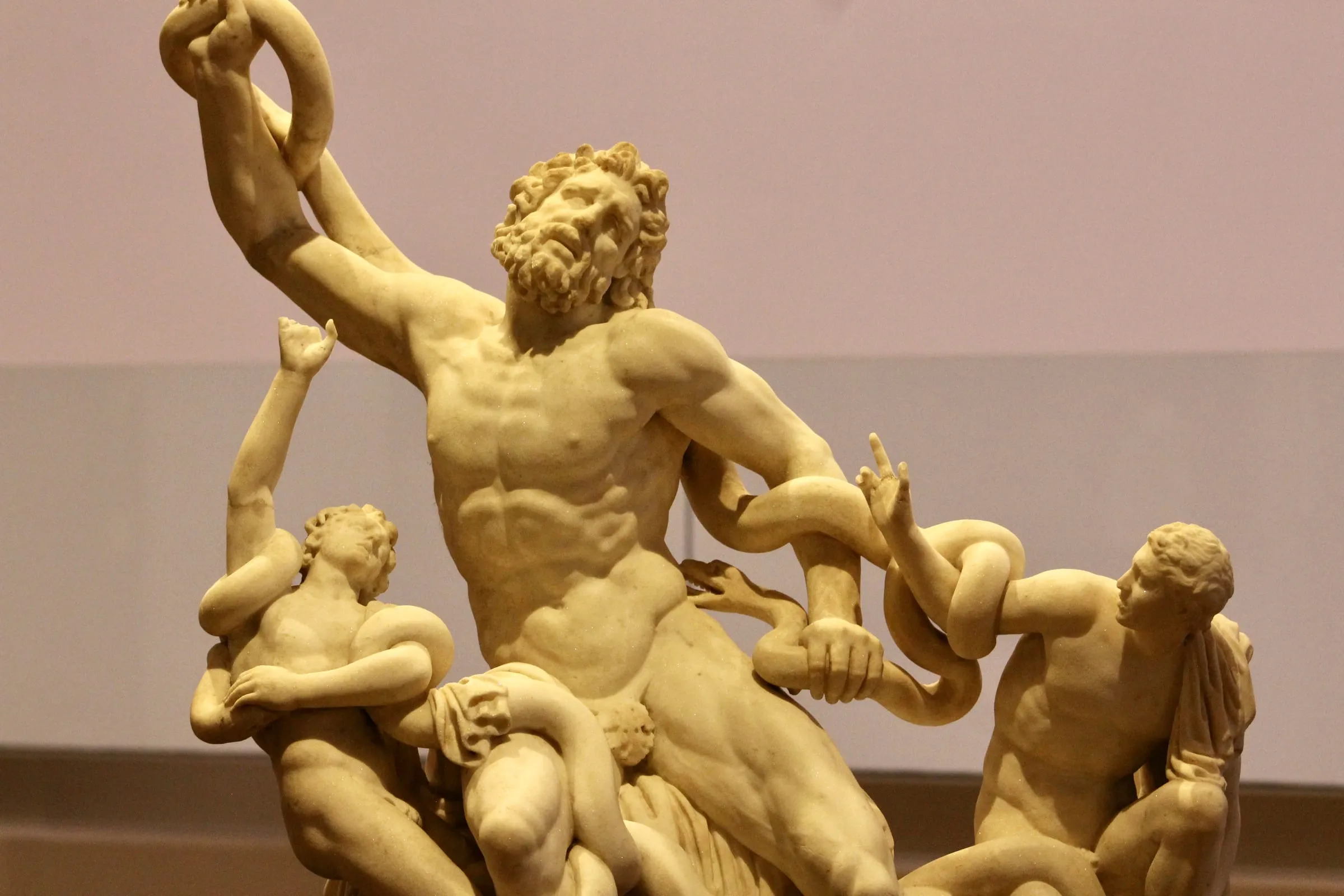 Grupo escultórico de Laocoonte y sus hijos